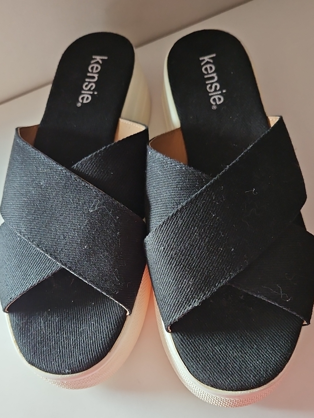 KENSIE RONA BLACK PLATFORM SLIDE SZ 7